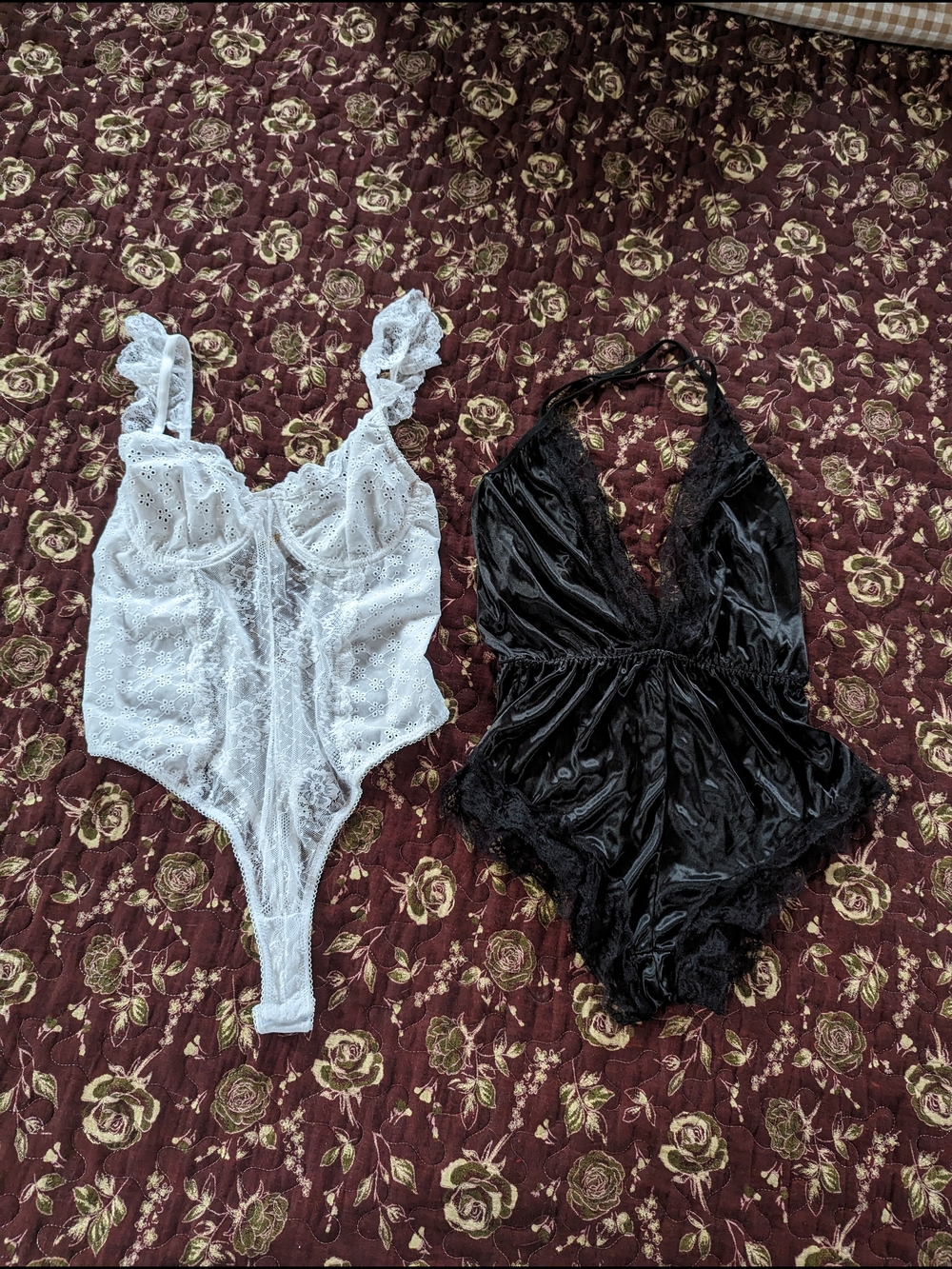 Just Sexy Lingerie Eyelet Lace White Teddy & Bonus Satin Black - Medium